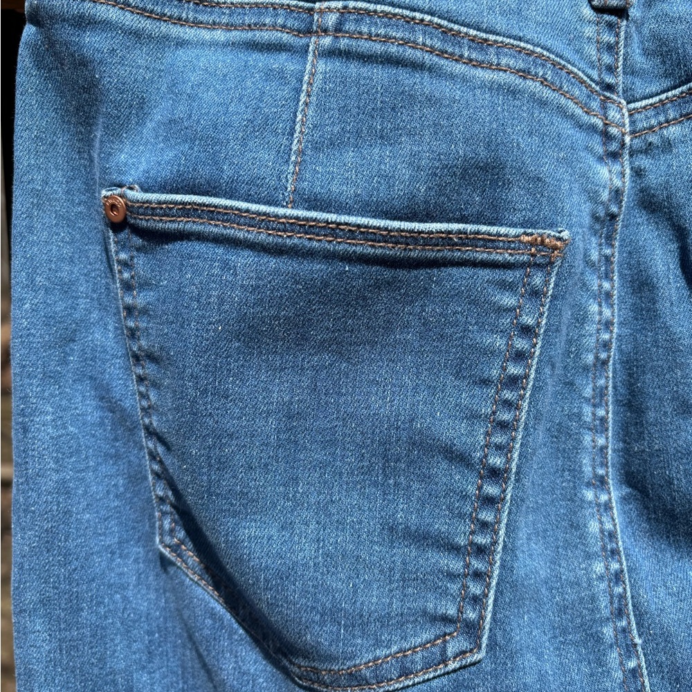 RW&Co Denim Button-Front Jean Skirt Size 4 - Picture 5 of 6